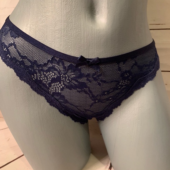 Victoria Secret Set - Picture 4 of 8